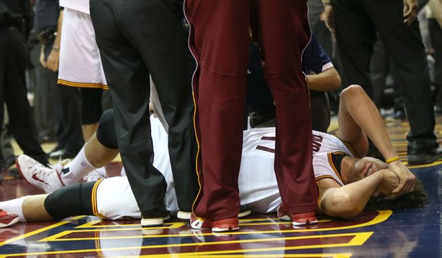 Νοκ άουτ για το υπόλοιπο της περιόδου ο Βαρεζάο